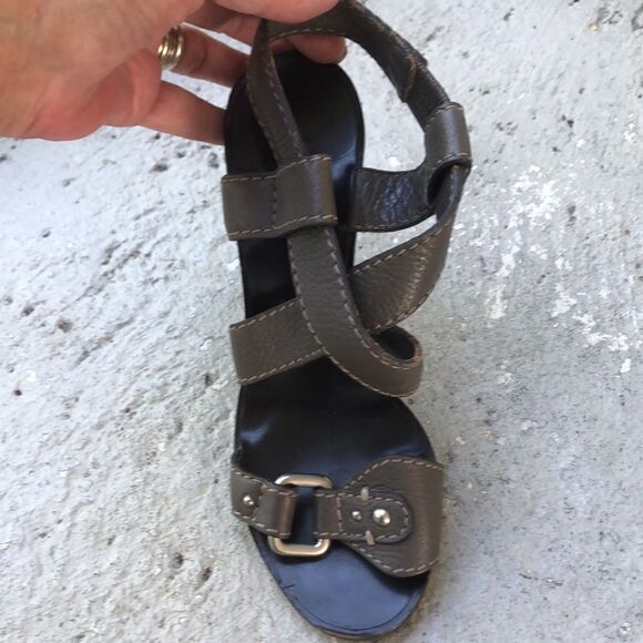 Chloe slip on cris cross sandals - Picture 3 of 11